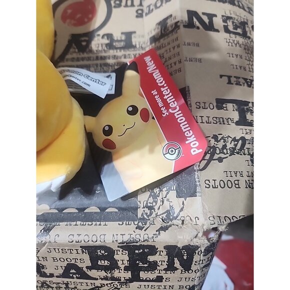 Dragonite 149 Pokemon Fit 9" Plush from Pokemon Center NEW WITH TAGS 2017 - Picture 2 of 5